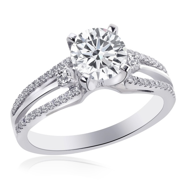 1.50 Carat Natural Round Diamond Split Shank Ring - Picture 1 of 6
